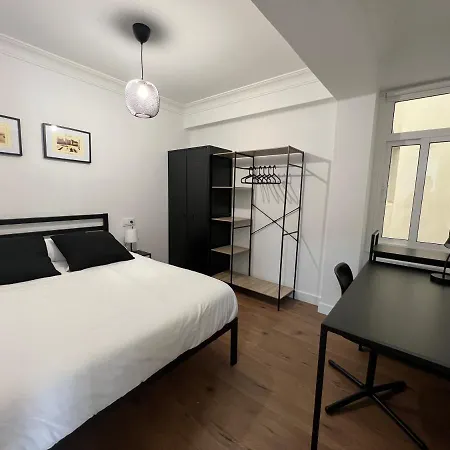 Apartamento De 3 A Estrenar En * Ferrol
